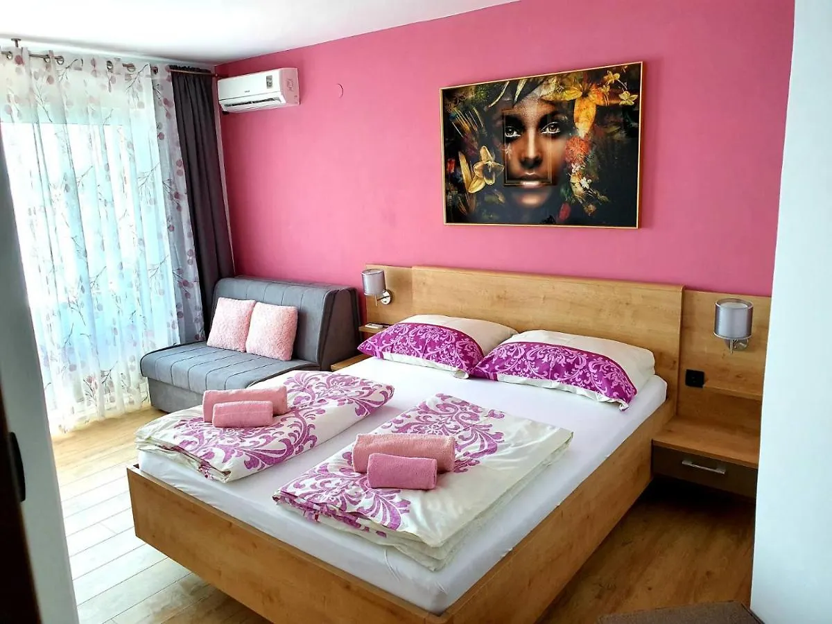 Apartments And Rooms Lucia&Veronica Dramalj